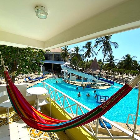 Hotel Las Americas Casa De Playa Cartagena  Exterior foto Hammock on a balcony