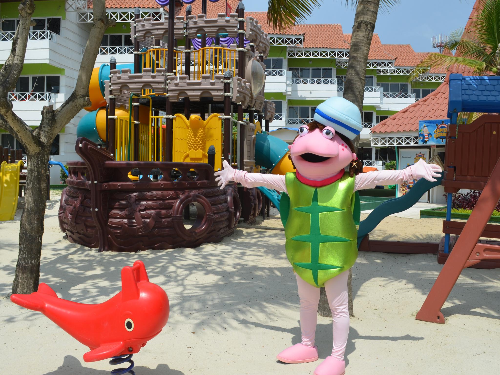 Hotel Las Americas Casa De Playa Cartagena  Exterior foto The mascot of the resort, "The Dolphin"