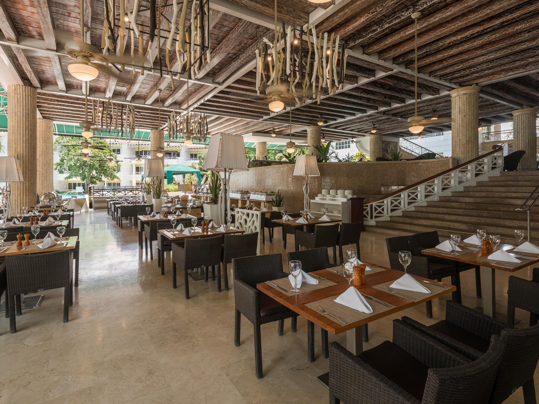 Hotel Las Americas Casa De Playa Cartagena  Exterior foto The restaurant