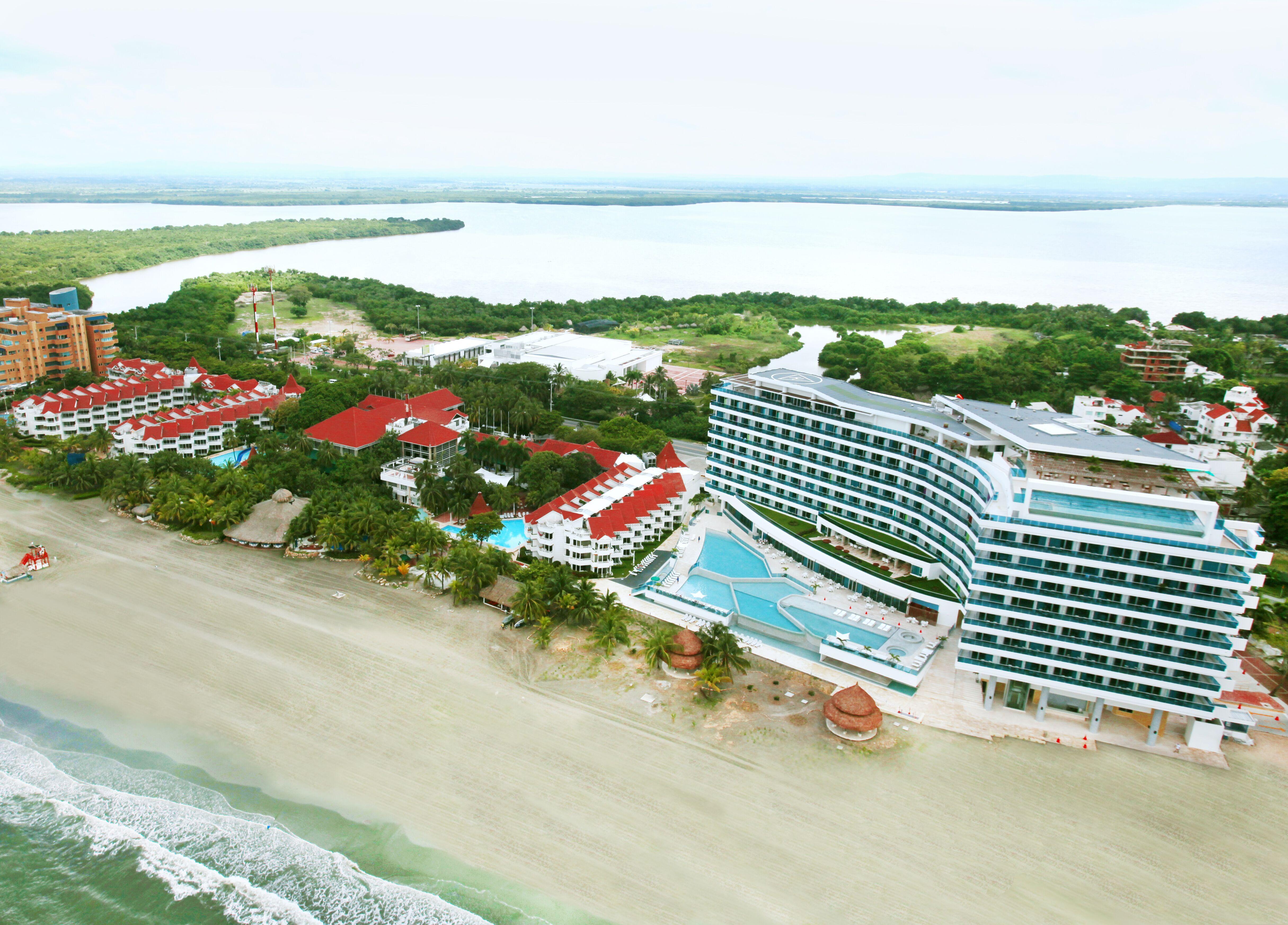Hotel Las Americas Casa De Playa Cartagena  Exterior foto Aerial view of the resort