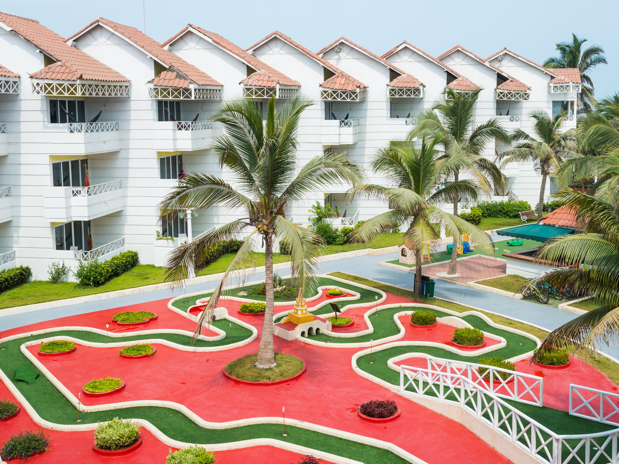 Hotel Las Americas Casa De Playa Cartagena  Exterior foto Club Mahindra, Pulicat