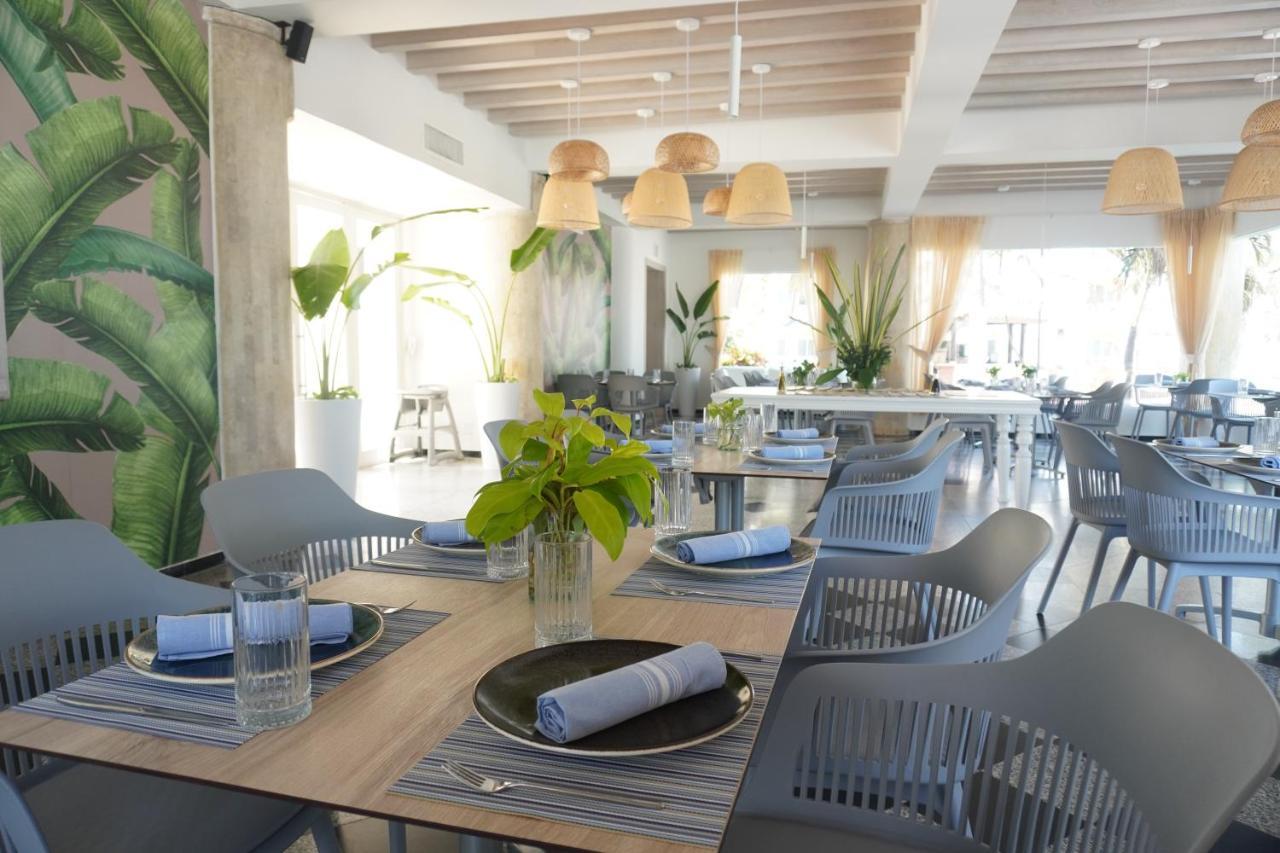 Hotel Las Americas Casa De Playa Cartagena  Exterior foto Restaurant