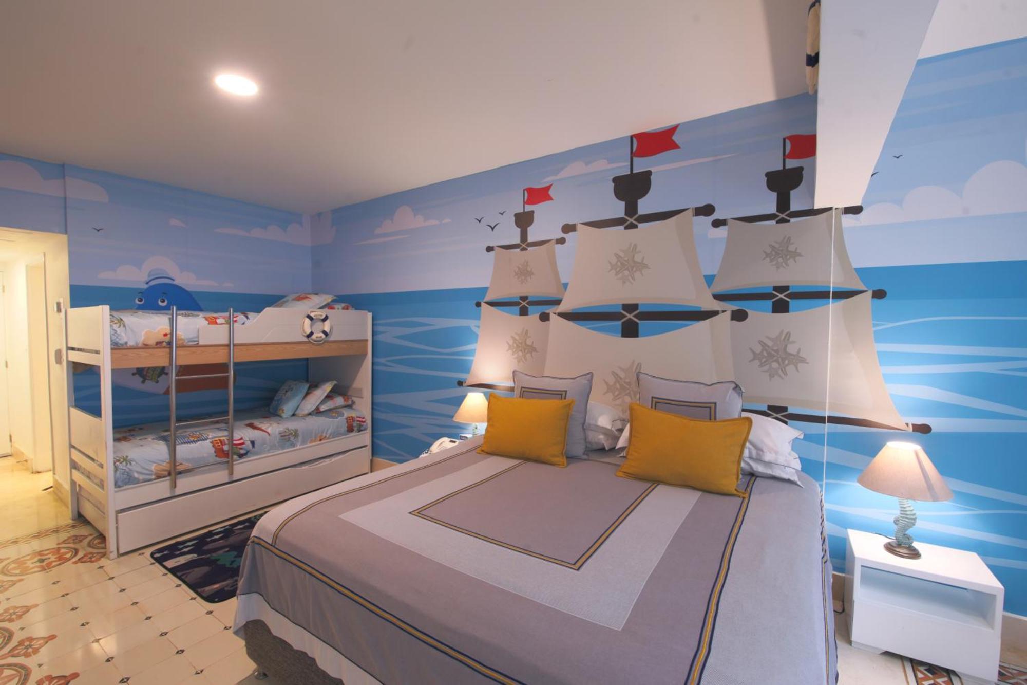 Hotel Las Americas Casa De Playa Cartagena  Exterior foto A bedroom with a nautical theme